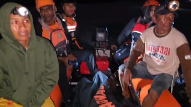 Proses evakuasi korban yang tewas tenggelam di Danau Limboto, (Sumber foto: Basarnas)