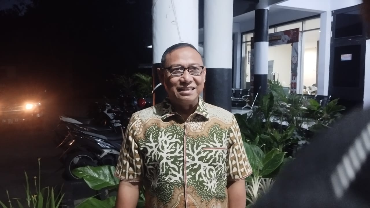 Pj Sekretaris DaerahTrizal Entengo, saat diwawancarai, foto/aiimnews