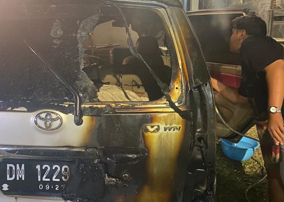 Kondisi Mobil Anggota DPRD Kabupaten Gorontalo, Tony Y Harun, foto/Ist