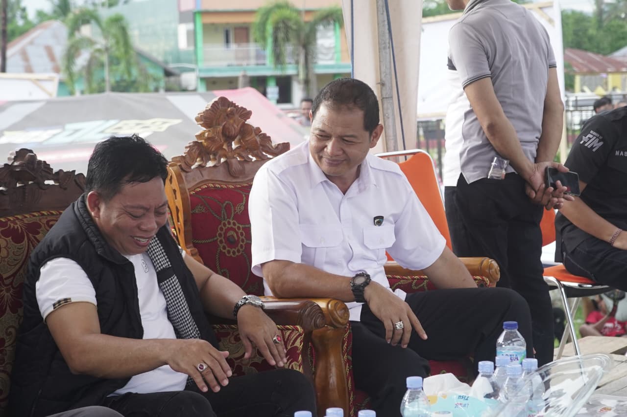 Wabup Risman yang saat itu hadir dalam turnamen Grasstrack, foto/Ist