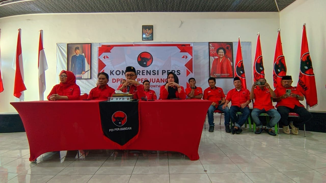 DPD PDIP Provinsi Gorontalo saat menggelar konferensi pers, foto/Herman Abdullah/aiimnews.com
