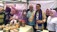 Menteri Ekonomi Kreatif Republik Indonesia, Teuku Riefky Harsya saat meresmikan Desa Tanggilingo, Kecamatan Kabila, Bone Bolango sebagai Desa Kreatif Nasional, foto: Indra-Diskominfo