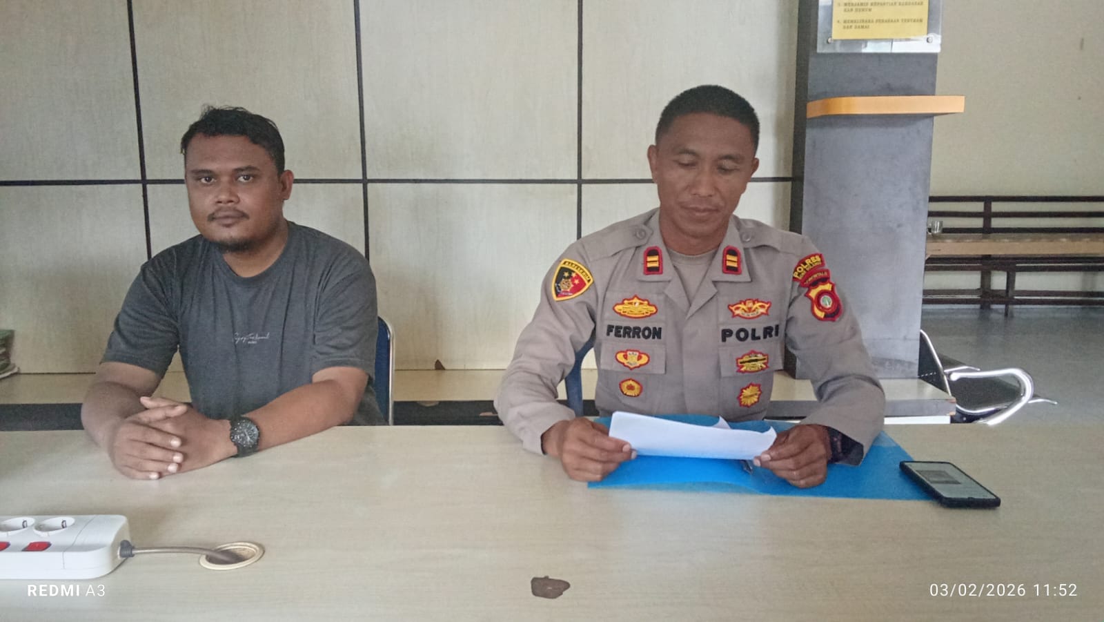 Kapolsek Kabila saat diwawancarai media, foto/aiimnews.com/Ridwan Gomba