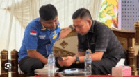 Ketua KNPI Kabupaten Gorontalo (Kiri) Ismail Azis dan Mantan Ketua KNPI Provinsi Gorontalo, Ghalib Lahijun, foto/Ist Ketua KNPI Kabupaten Gorontalo (Kiri) Ismail Azis dan Mantan Ketua KNPI Provinsi Gorontalo, Ghalib Lahijun, foto/Ist