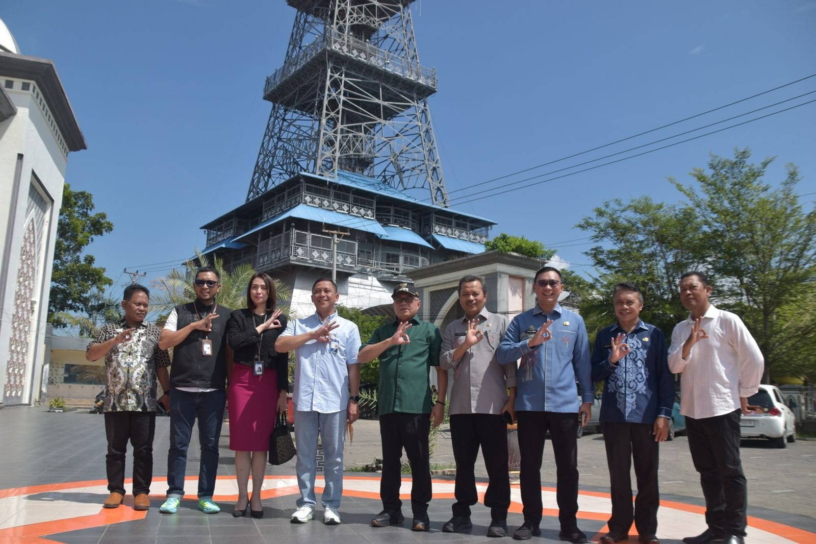 Pemerintah Kabupaten Gorontalo bersama Danantara tinjau menara Limboto, foto/Istimewa