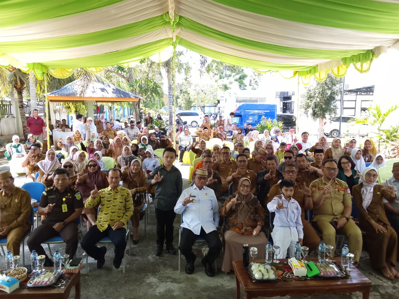 Bupati Bone Bolango, Ismet Mile tengah hadir membuka Lomba literasi anak, foto/Istimewa