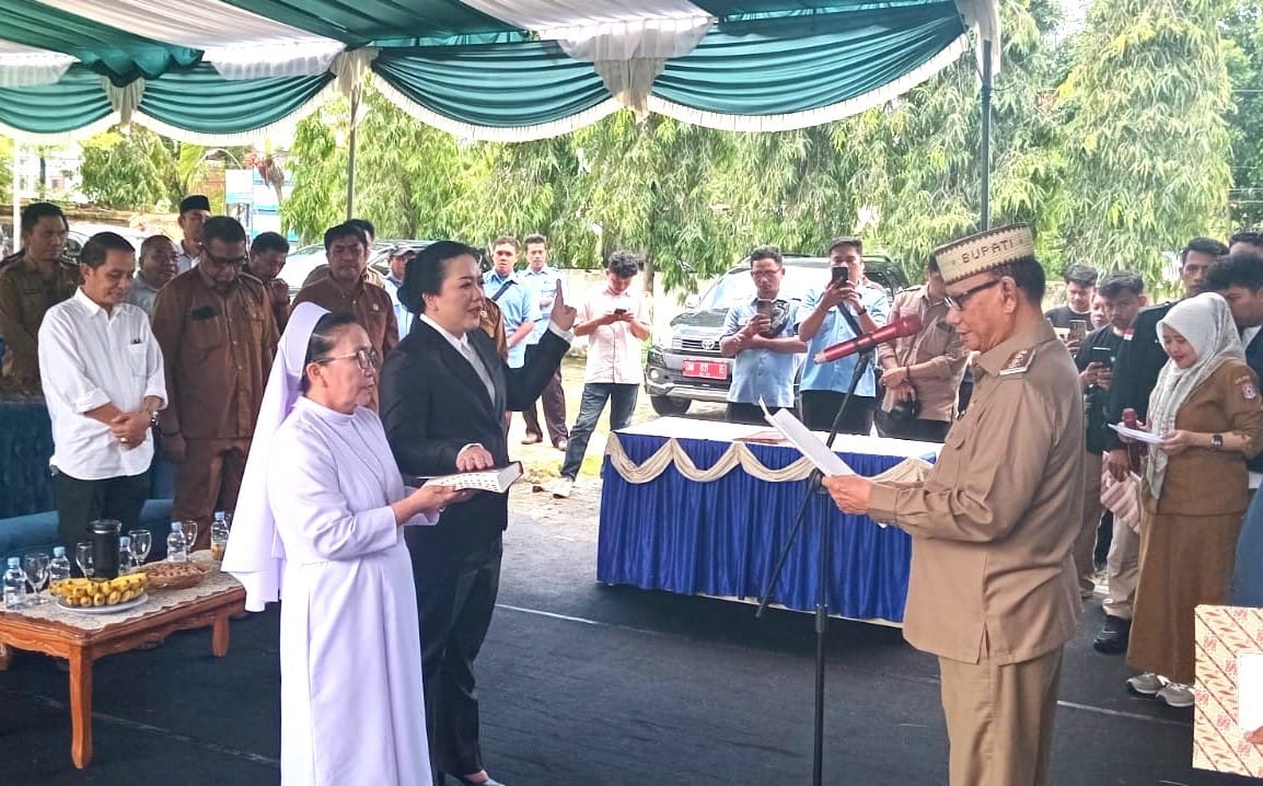 Prosesi pelantikan direktur Perumda Tirta Bolango oleh Bupati Ismet Mile, foto/Istimewa