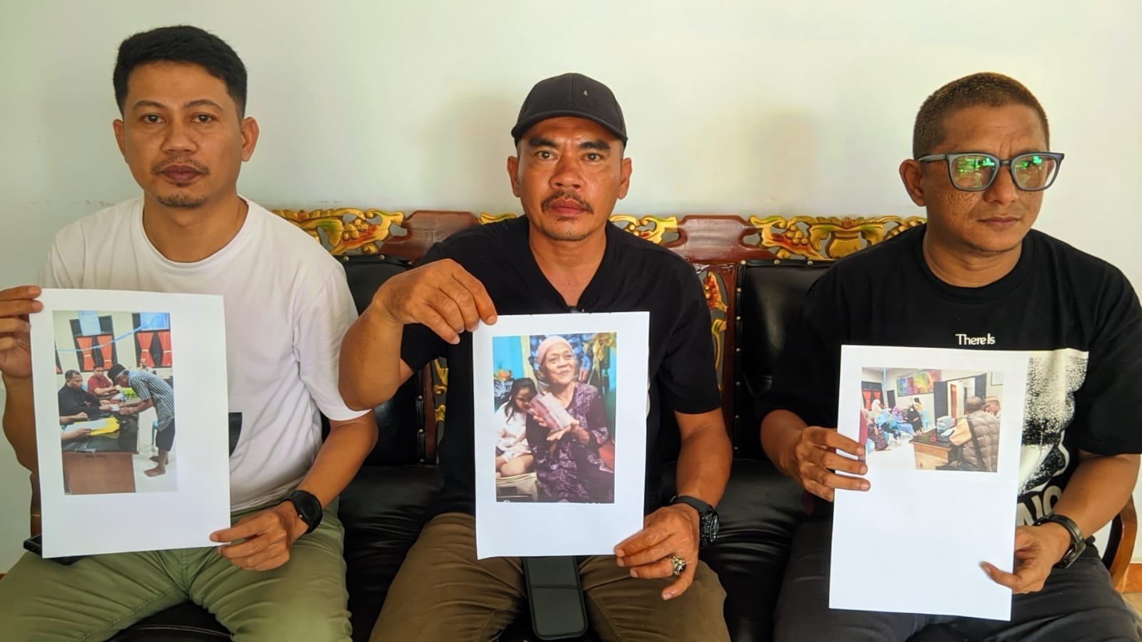 Kuasa Hukum dan Perwakilan PT ASP membeberkan bukti penandatangan jual beli serta penerimaan uang tunai kepada ahli waris, foto/aiimnews.com