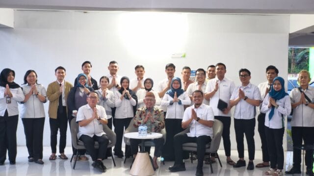 Jajaran BPJS Ketenagakerjaan usai menggelar tausiah dalam rangka menyambut Iduladha, foto/Istimewa