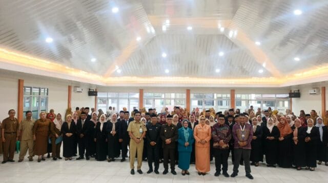 Prosesi pelantikan terhadap 69 kepala sekolah di Kabupaten Gorontalo, foto/Istimewa