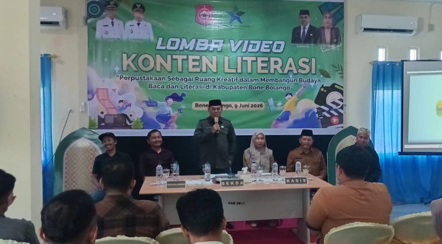 Sekretaris Daerah, Iwan Mustapa saat memberikan arahan pada Pembekalan Lomba Video Konten Literasi, foto/Istimewa
