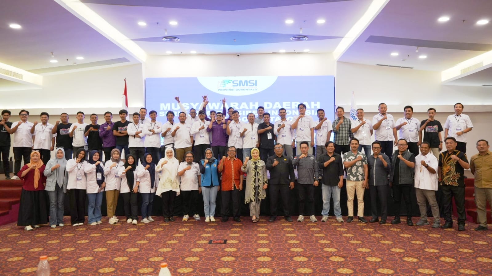 Pengurus SMSI Provinsi, Kabupaten dan Kota usai mengikuti rangkaian kegiatan Pembukaan Musda II SMSI, di Hotel Fox Gorontalo, foto/Istimewa