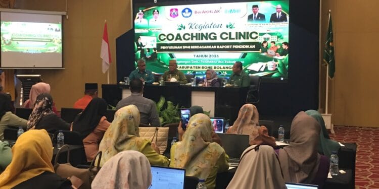 Bupati Bone Bolango Ismet Mile saat menghadiri Coaching Clinic penyusunan SPMI berdasarkan rapor pendidikan jenjang TK tahun 2026, foto/Istimewa