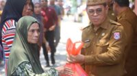 Sekda Iwan Mustapa turut hadir dalam kegiatan pasar murah, foto/Istimewa